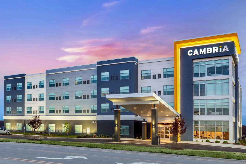 Cambria Hotel Manchester Саут-Віндзор Екстер'єр фото